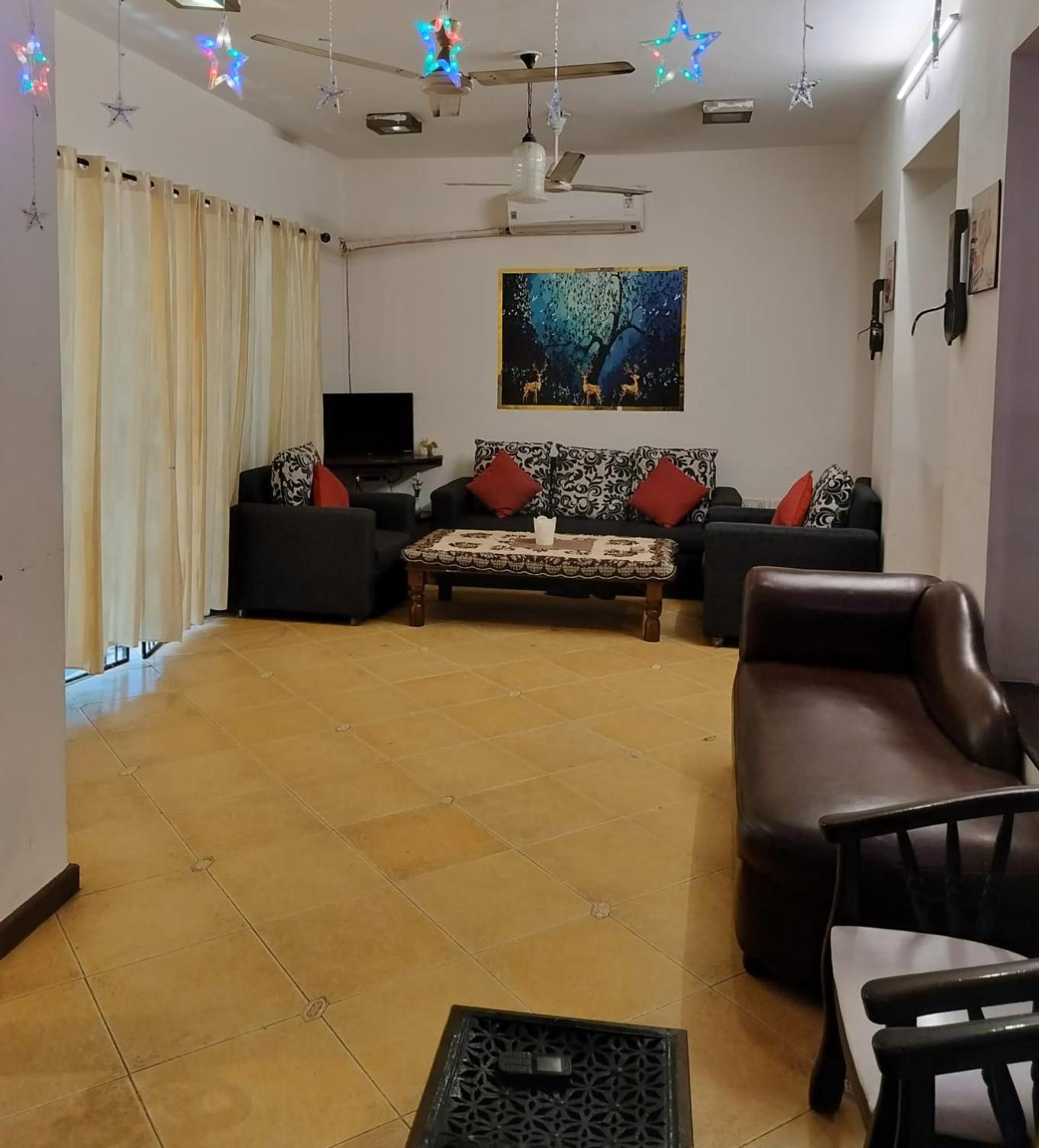 Apartment Goa Yellow House Calangute
