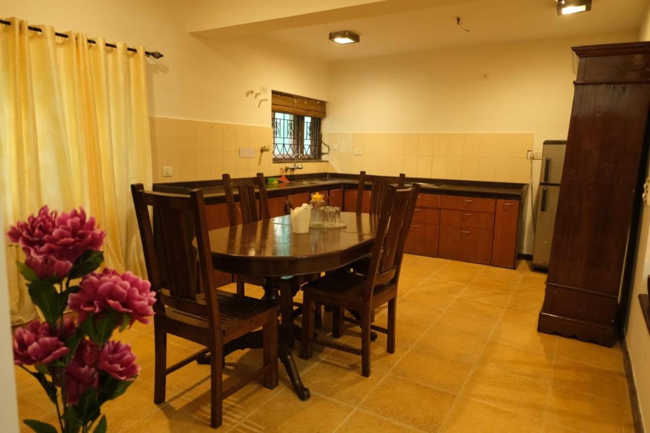 Goa Yellow House Calangute