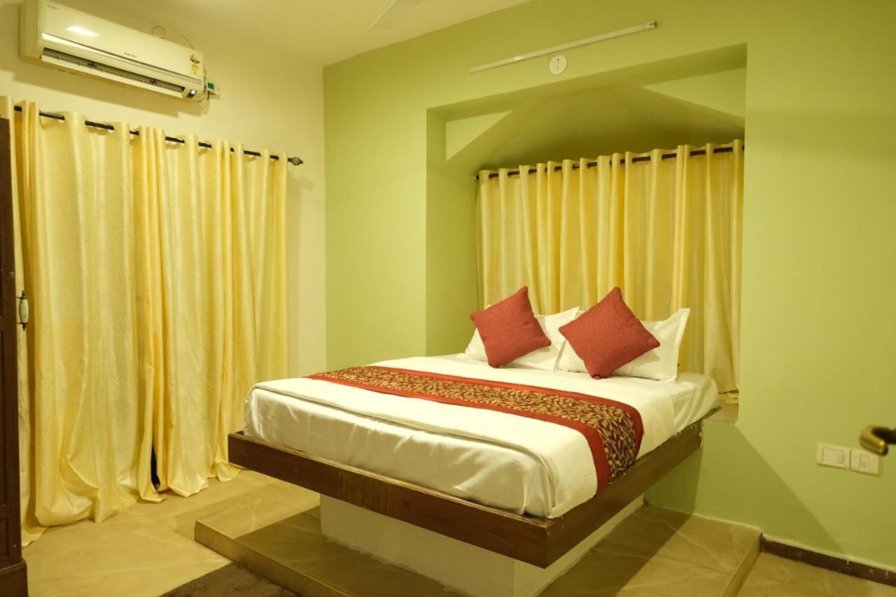 Goa Yellow House Apartment Calangute