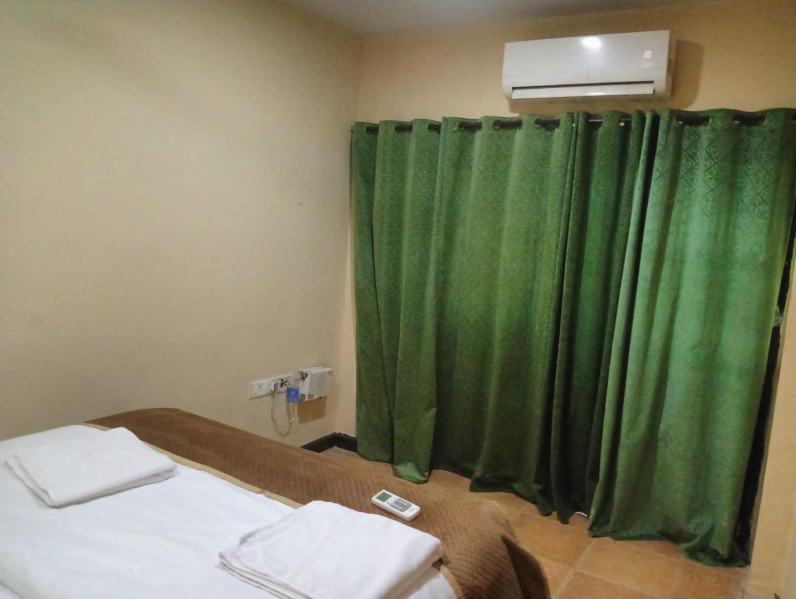Goa Yellow House Apartment
