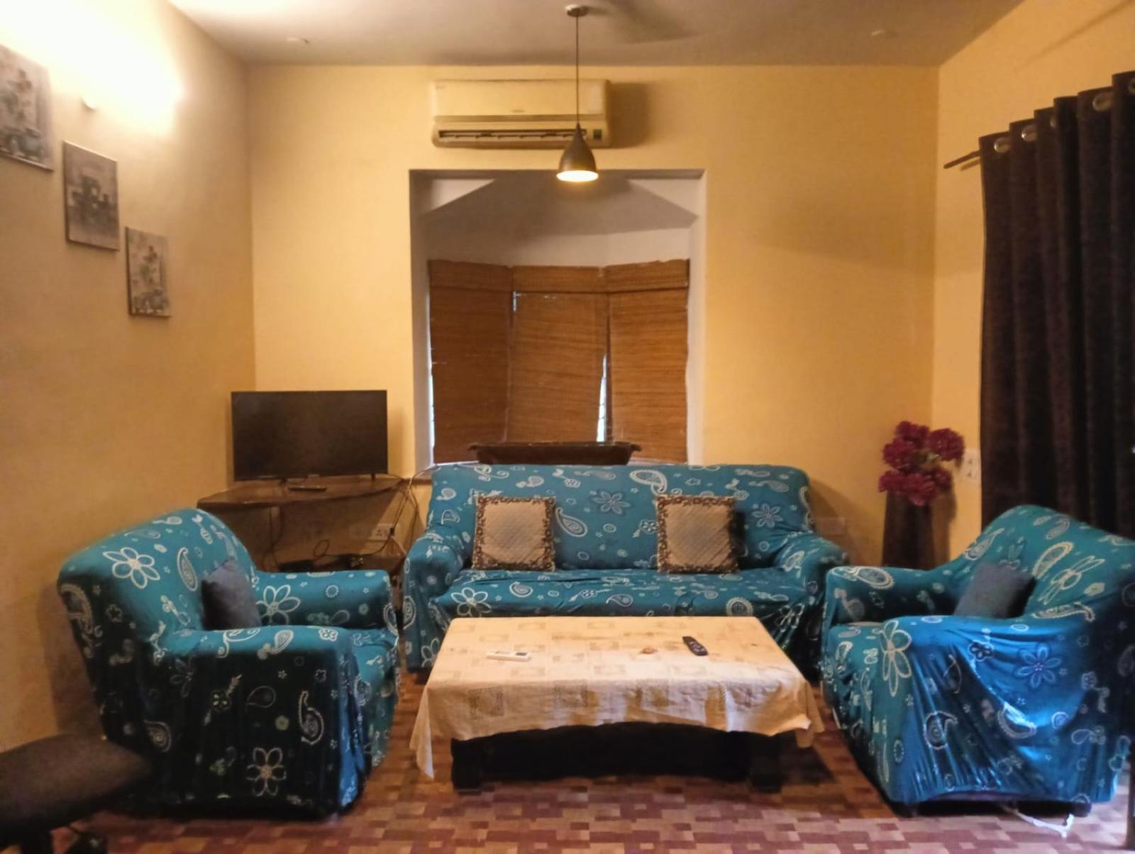Goa Yellow House Apartment