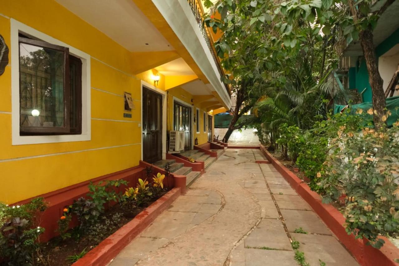 Apartment Goa Yellow House *